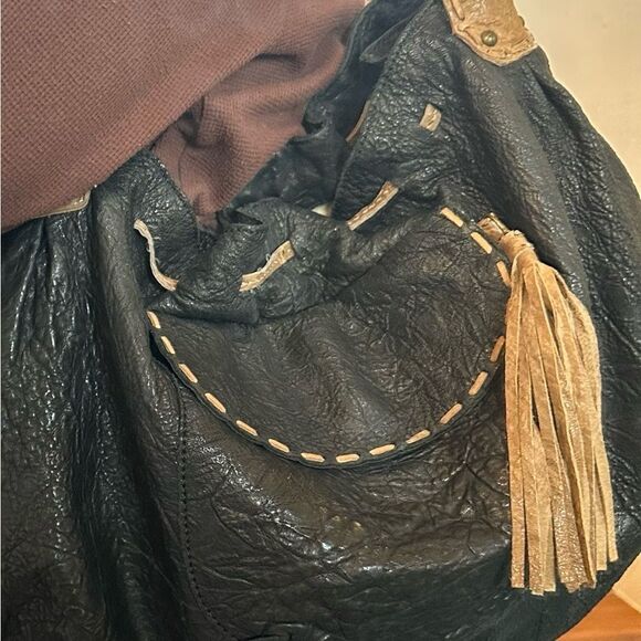 Two-Tone Leather Shoulder Bag - Picture 10 of 11